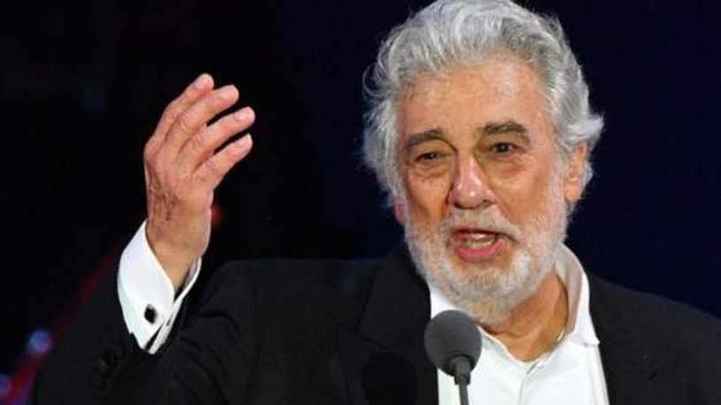 Ünlü sanatçı koronavirüs nedeniyle hastaneye kaldırıldı