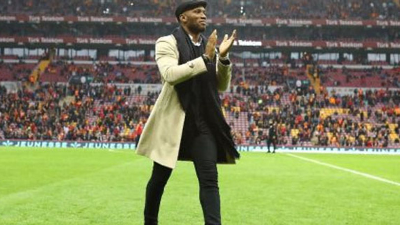 Drogba’dan hastane jesti! Vali açıkladı