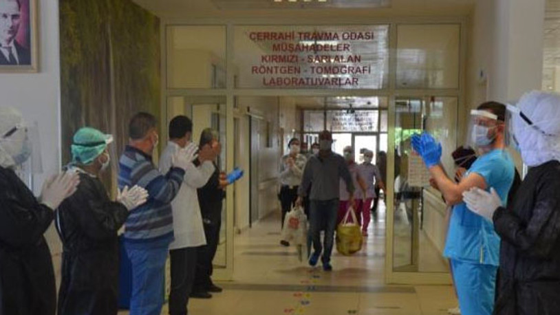 Koronavirüsü yenen Özgür Öz: En ufak belirtide hastaneye başvurun