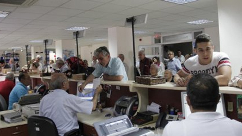 Memurlara flaş talimat: Tam zamanlı olarak göreve dönün