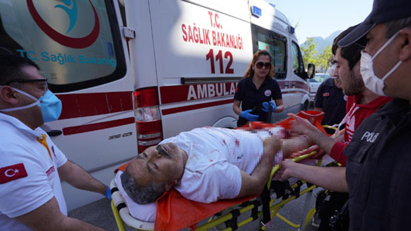 Şikayet ettiği üst komşusu tarafından bıçaklandı