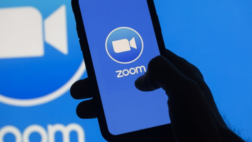 Zoom, çıplaklığı önlemek için yapay zeka kullanıyor