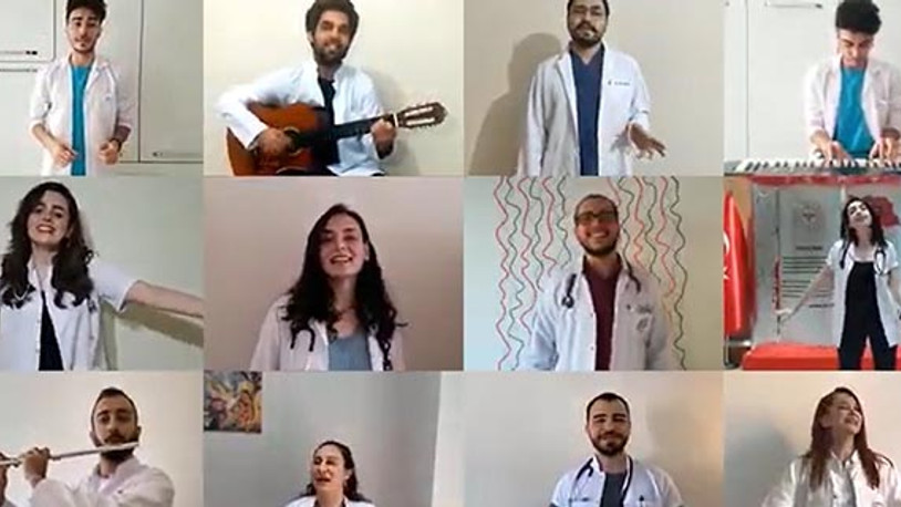 Doktorlardan bayram şarkısı