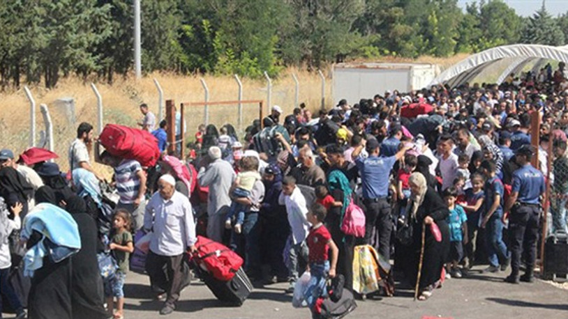 Türkiye'deki Suriyeli gençlerin yarısı gitmek istiyor