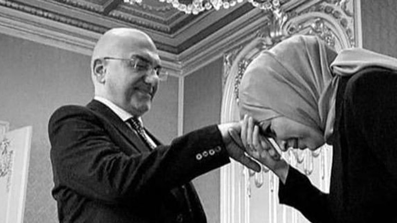 Viyana Büyükelçisi Ozan Ceyhun eşine el öptürdü