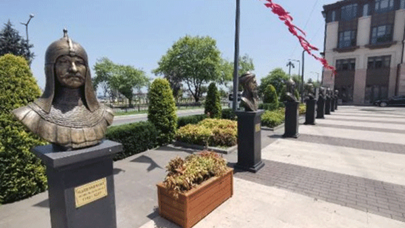 AKP'li belediye 2 büst daha kaldırdı