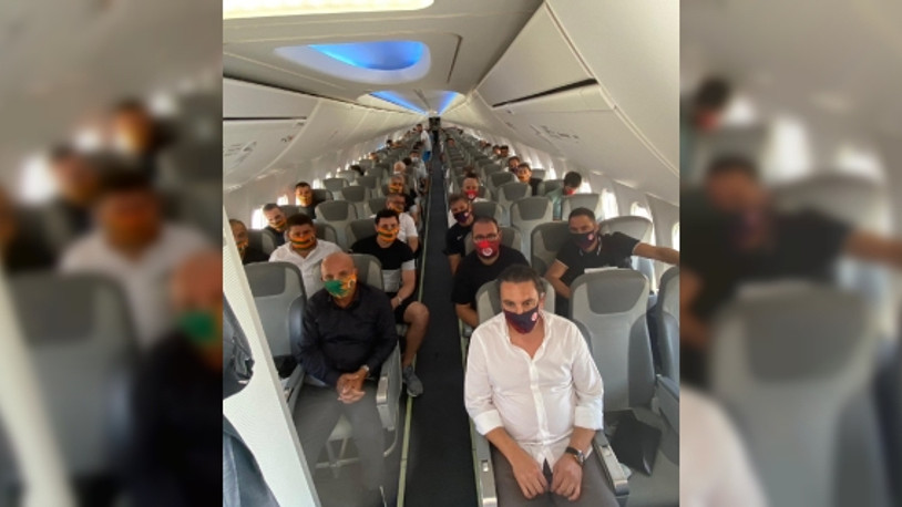 Alanyaspor ve Antalyaspor aynı uçakta İstanbul’a yola çıktı