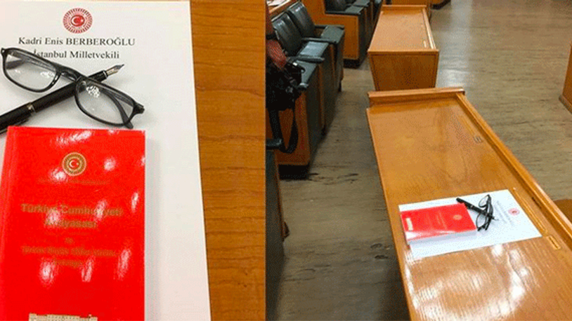 CHP’li Enis Berberoğlu’nun sırasındaki o ayrıntı gözlerden kaçmadı