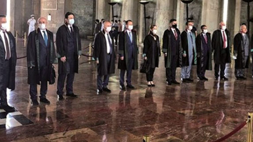 Metin Feyzioğlu'nun paylaştığı fotoğrafa tepki gösteren TBB yöneticisi istifa etti