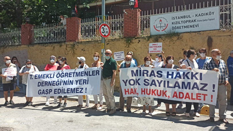 Öğretmenler böyle kapıya konuldu