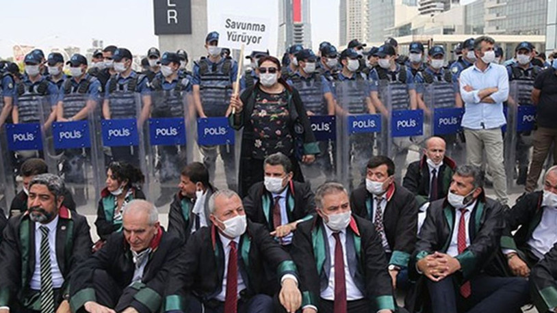 Avukatlar bugün 81 ilde eyleme gidiyor