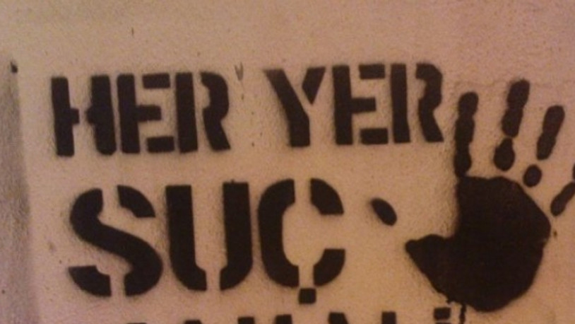 Çalışanının kalçasına dokunarak taciz eden müdür 'babacan tavır' sergilemiş!