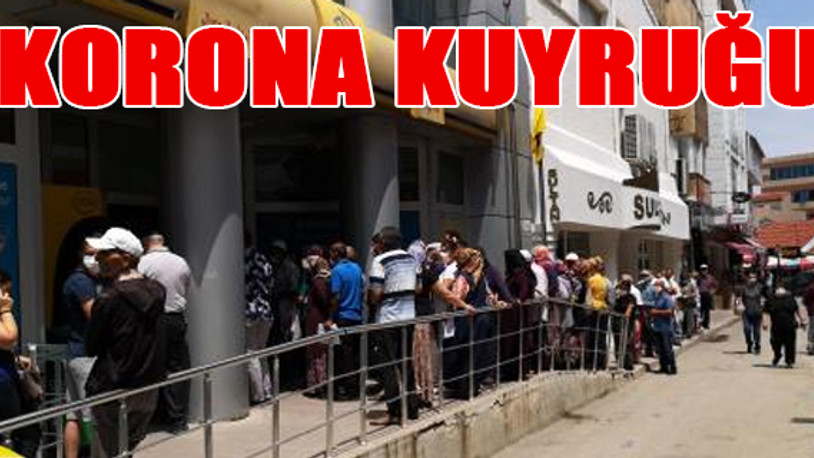 Edirne'de PTT sırasında sosyal mesafe unutuldu