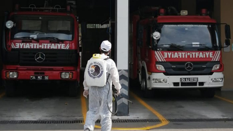 Kartal Belediyesi’nden İtfaiye merkezlerine dezenfekte hizmeti