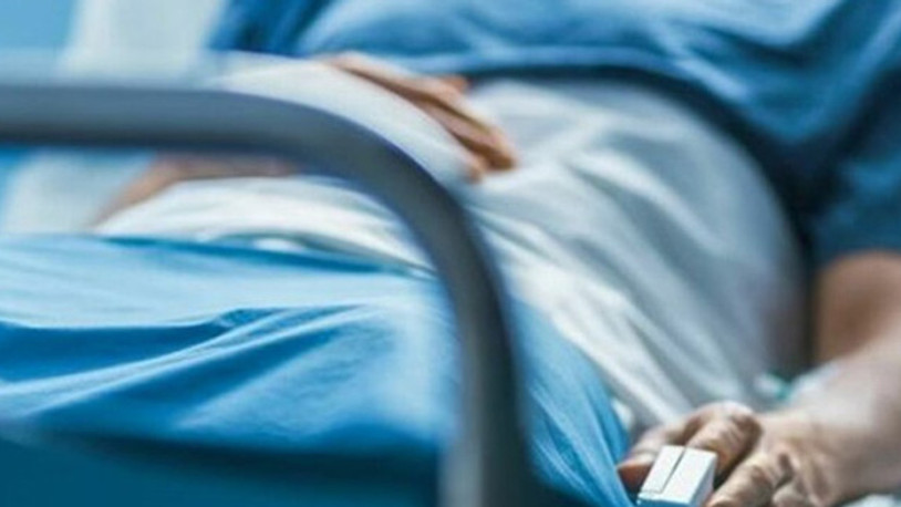 Koronavirüs hastasına 'geçmiş olsun' ziyaretine giden 3 kişi virüse yakalandı