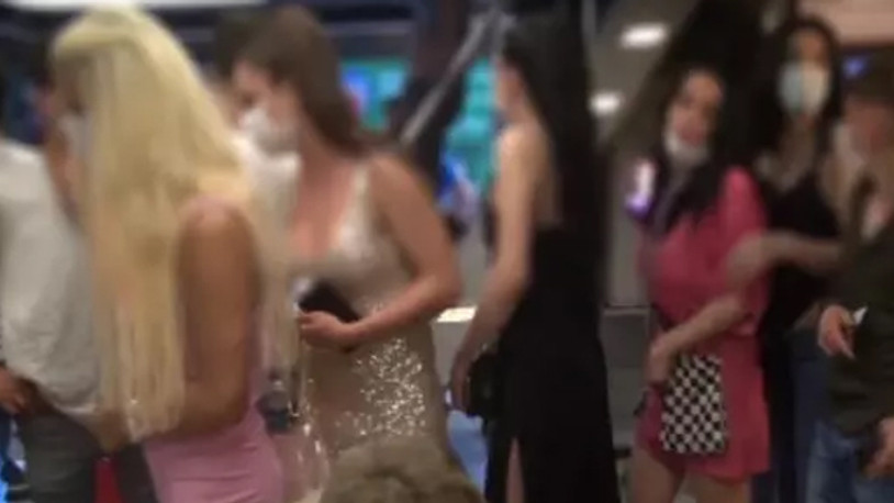 Teknede parti pahalıya patladı