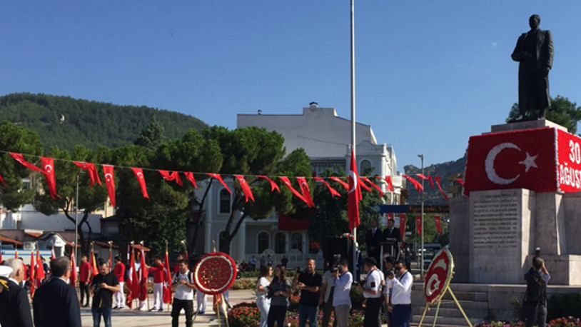Bakanlık '30 Ağustos kutlamaları yasaklandı' haberini 'kısıtlama' diyerek yalanladı