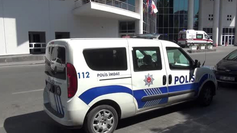 22 yaşındaki Emre'nin cesedi otel odasında tavana asılı şekilde bulundu