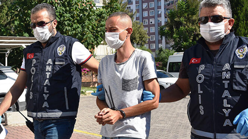 Annesini öldüren katil evlat, komşularıyla dalga geçmiş