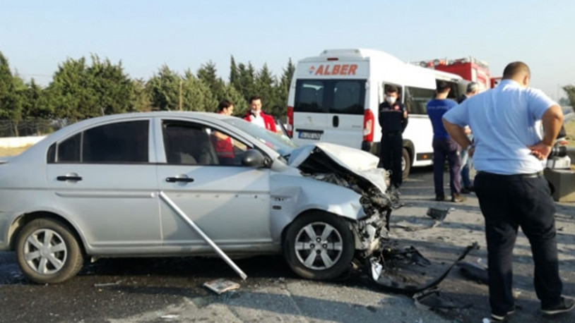 İşçi servisi otomobille çarpıştı: 2'si ağır 7 yaralı