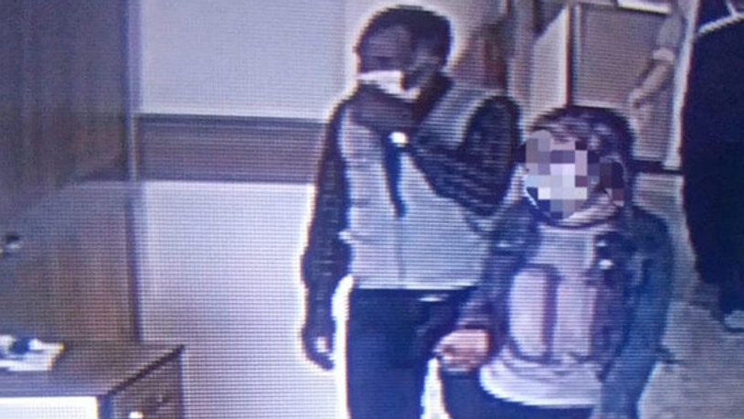 Koronavirüs testi pozitif çıkan kız ve babası hastaneden kaçtı