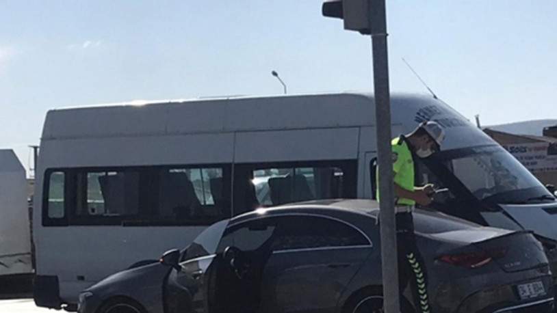 Süper Lig futbolcusu trafik kazası geçirdi