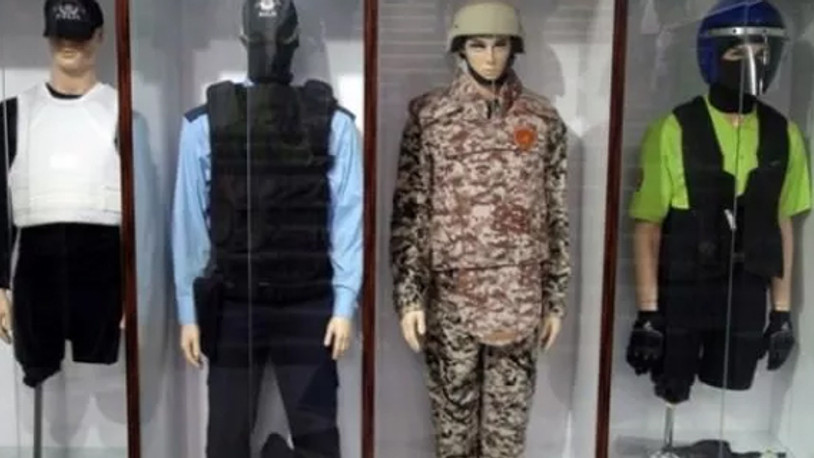 Asker ve Polis Kıyafetleri