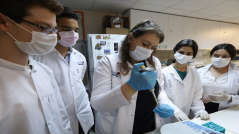 Buca'nın bilim üssüne  Arjantin'den iki ödül