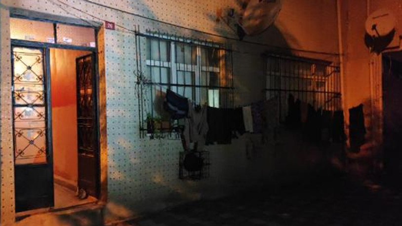 Esenler'de görme engelli kişi karısını bıçakladı