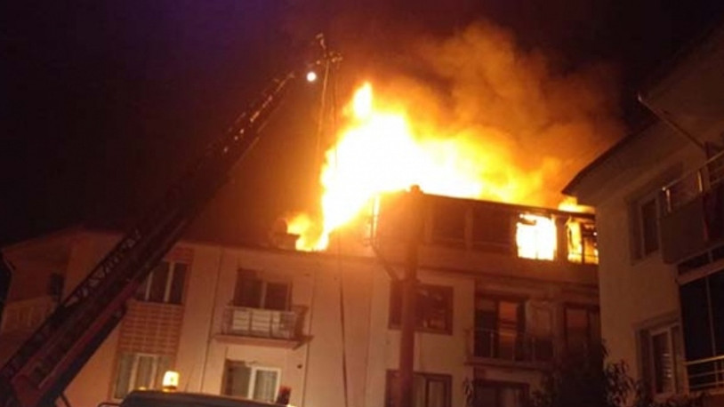 Evde çıkan yangında 4 yaşındaki çocuk hayatını kaybetti