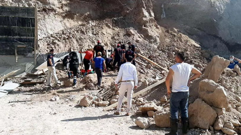 Kahramanmaraş'ta inşaatta göçük: 2 işçi hayatını kaybetti