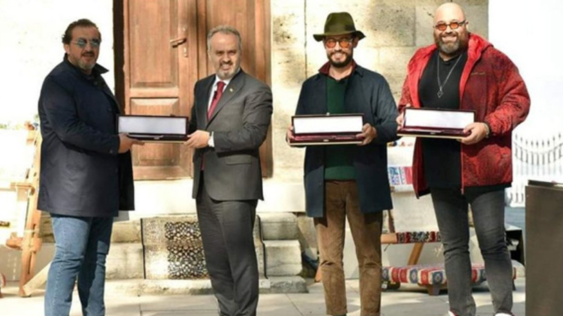 AKP'li Bursa Belediyesi 'kanallara 1 milyon TL aktardı' iddiası 