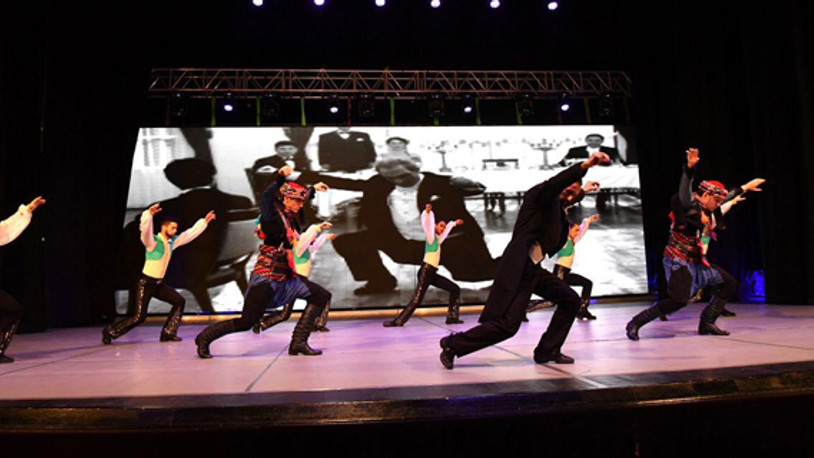 Atatürk'e 'zeybekli' anma