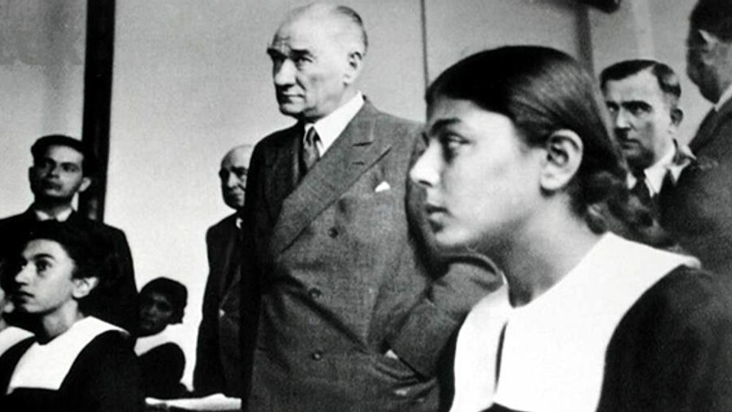 Atatürk'le çekilen fotoğrafıyla hafızalara kazınan Remziye Tatlı hayatını kaybetti