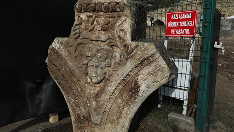 Düzce'de Medusa heykeli bulundu