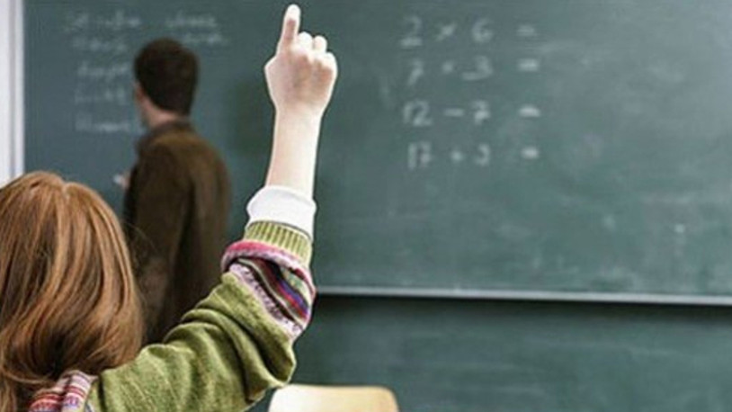 MEB'in emirlerine uyan 2 öğretmene soruşturma 