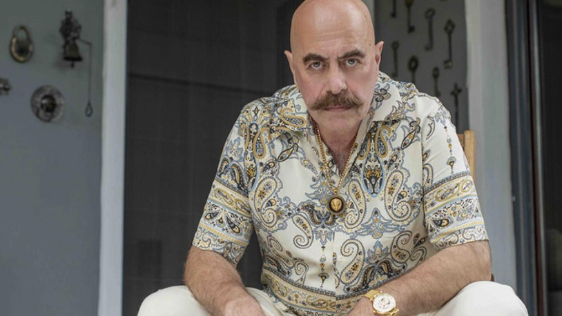  Ezel Akay: AK Parti’ye oy veren dostlar hırsızlık sizin hoşunuza gidiyor mu?