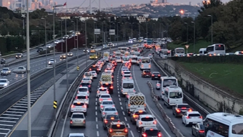 İstanbul'da trafik kilitlendi