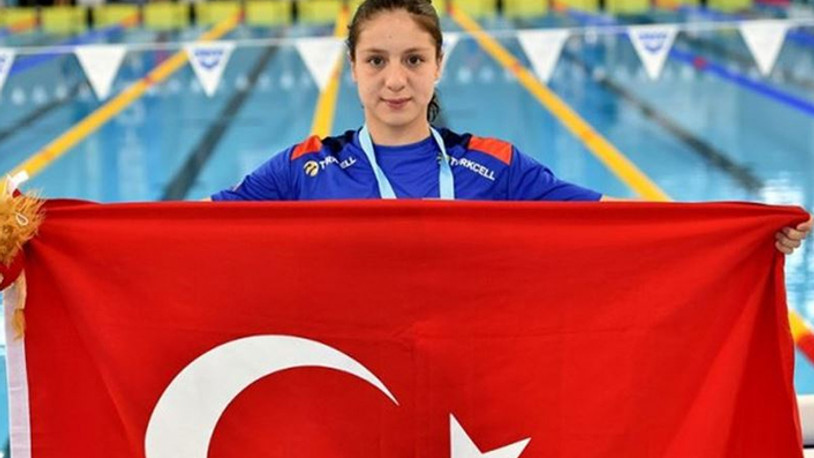 Merve Tuncel'den dünya rekoru