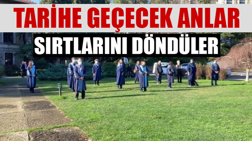 Boğaziçi Üniversitesi akademisyenlerinden cübbeli protesto