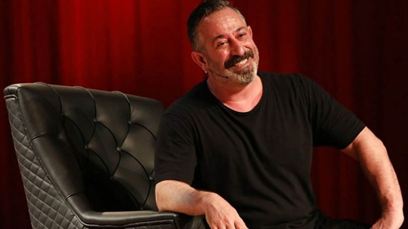 Cem Yılmaz, 'dizisi yok, işsizlikten kudurdu' diyenlere öyle bir yanıt verdi ki...