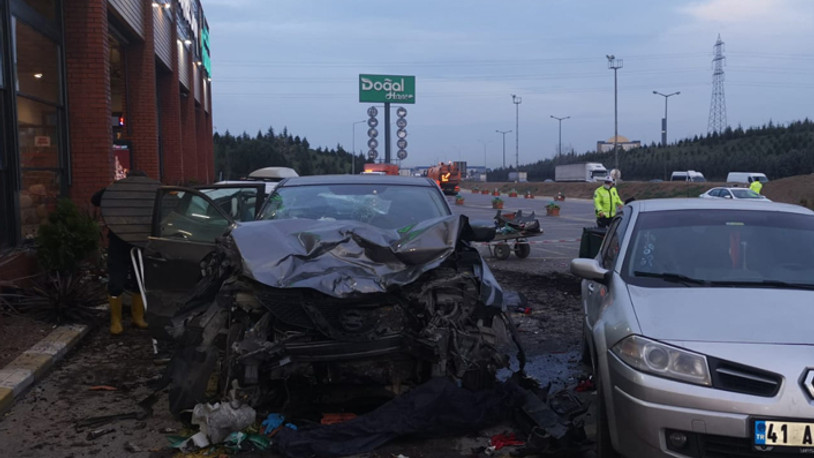 Cip dinlenme tesisine daldı: Ölü ve yaralılar var 