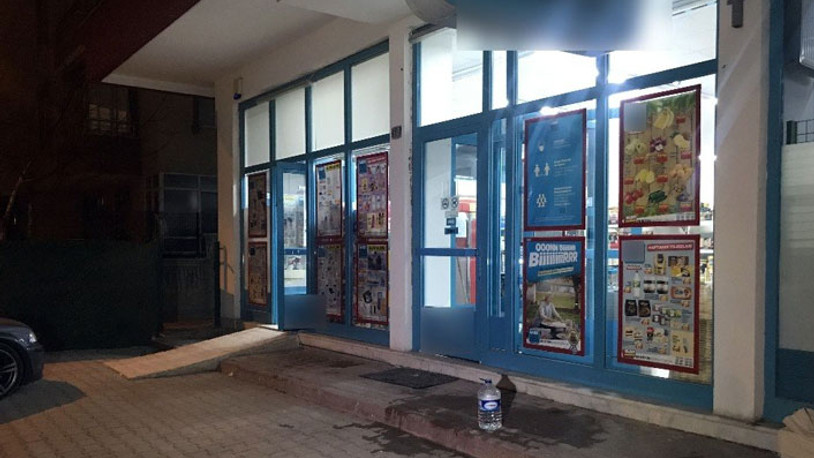 Marketin tuvaletinde saklanıp 25 bin lirayı çaldılar