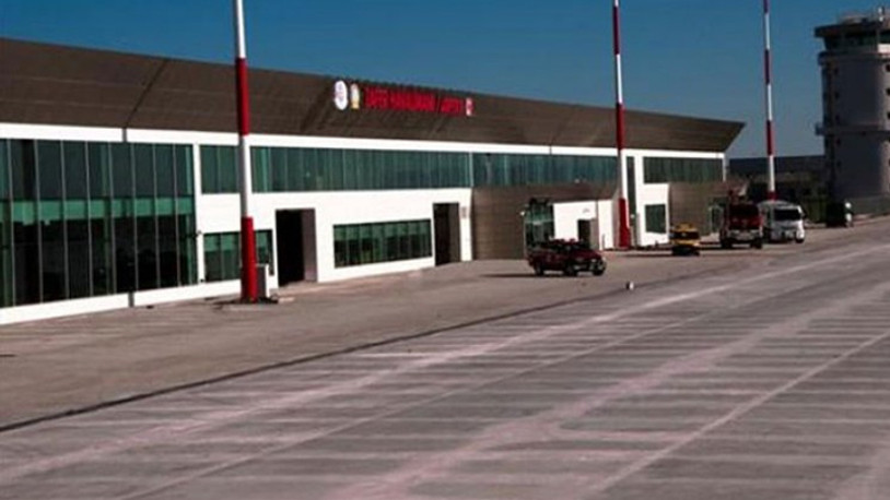 Devlet, maliyeti 50 milyon euro olan havalimanına 208 milyon euro ödeyecek
