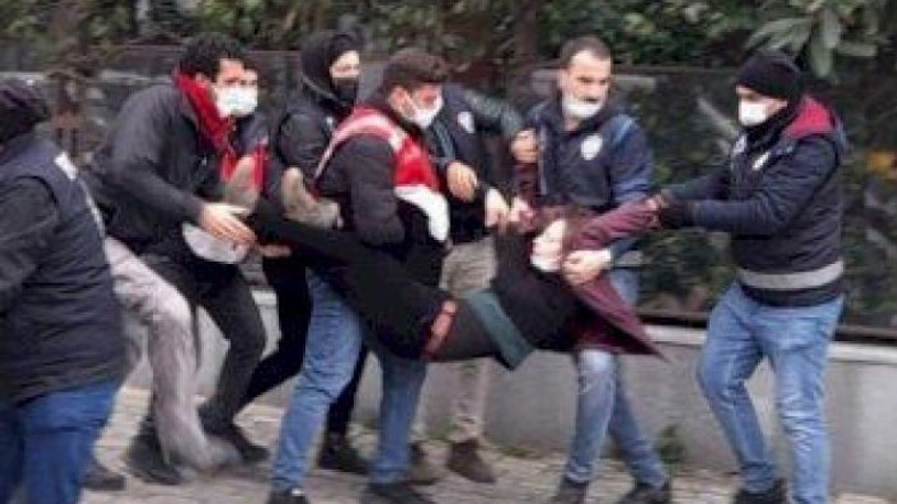 Emniyet'ten 'Aşağı bak' açıklaması