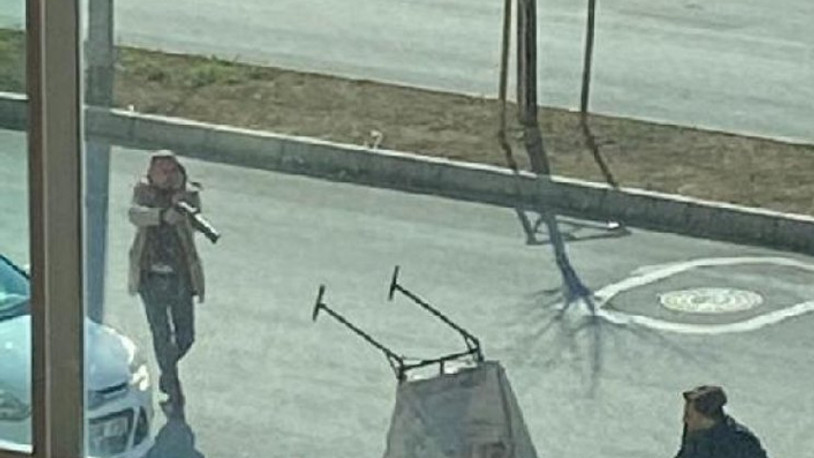 Kağıt toplayıcılarına pompalı tüfekle saldırdı