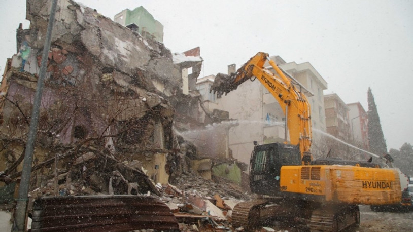 Kartal’da kentsel dönüşüm; pandemi ve kış koşullarına rağmen devam ediyor