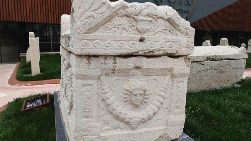 1700 yıllık lahittte ilginç detay