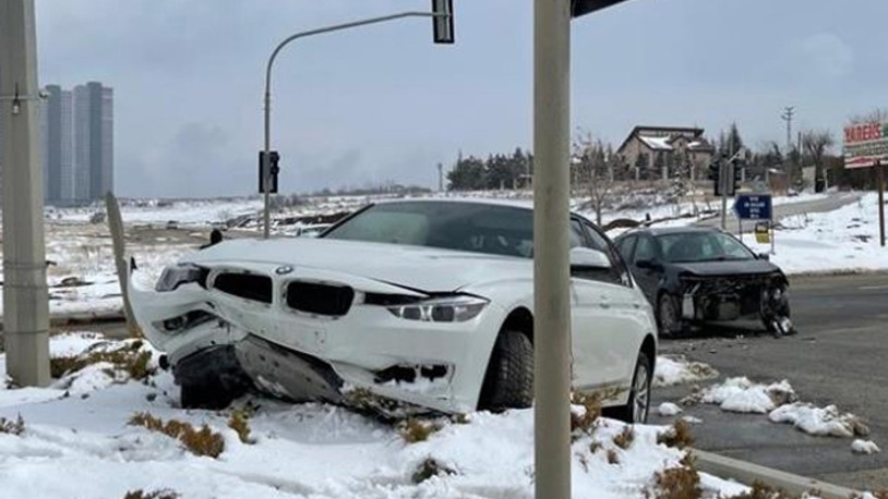 AKP'li Milletvekili lüks otomobiliyle kaza yaptı