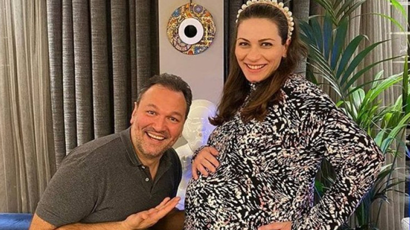 Ezo Sunal ve Ali Sunal koronavirüse yakalandı